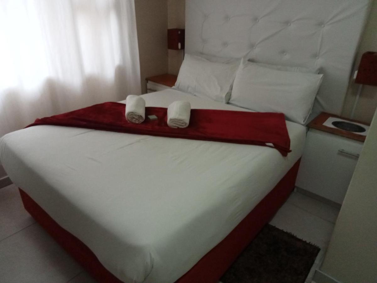 Emampingeni Lodge Bizana ภายนอก รูปภาพ