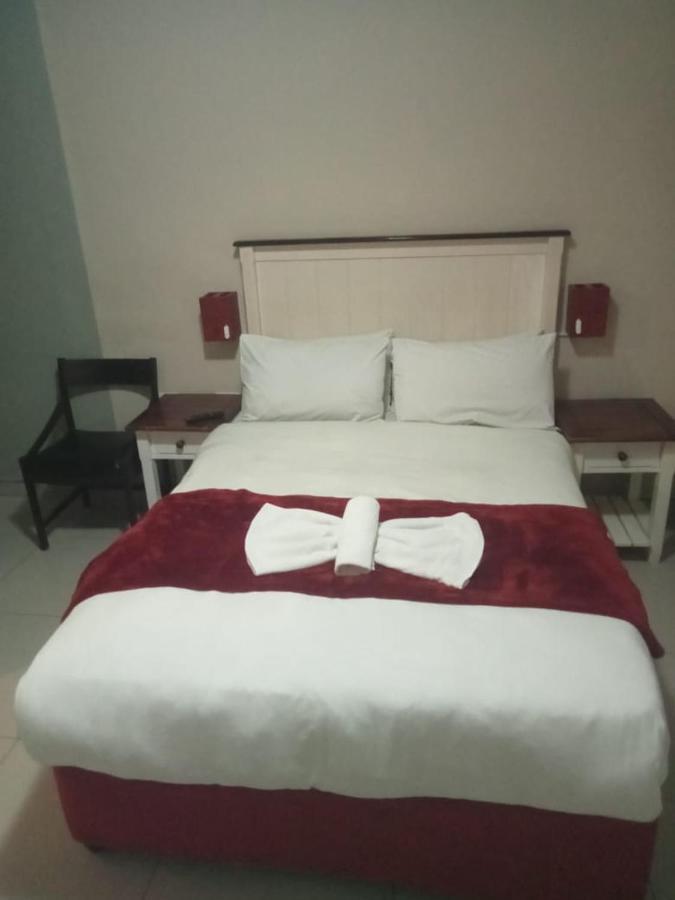 Emampingeni Lodge Bizana ภายนอก รูปภาพ