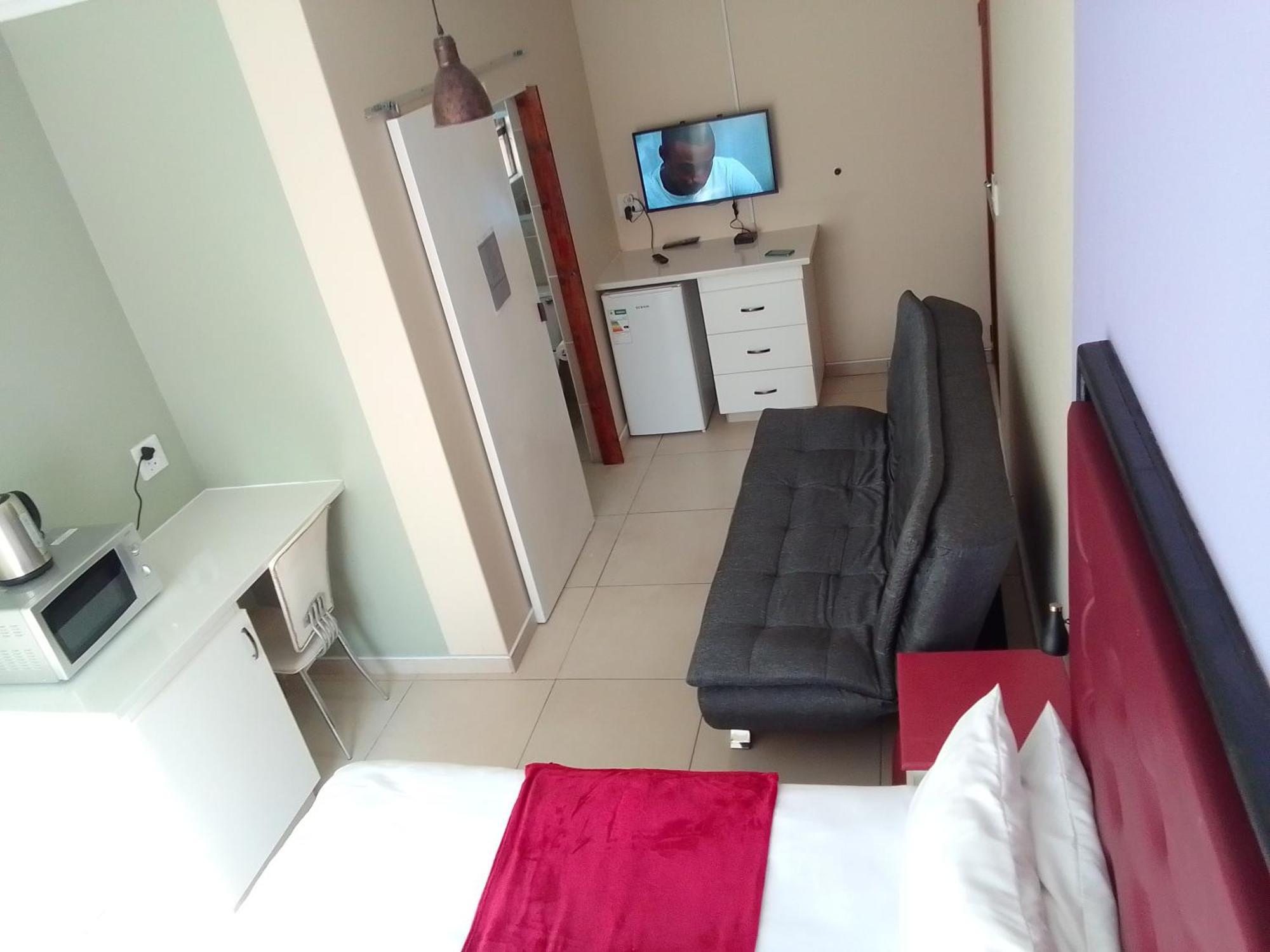 Emampingeni Lodge Bizana ภายนอก รูปภาพ