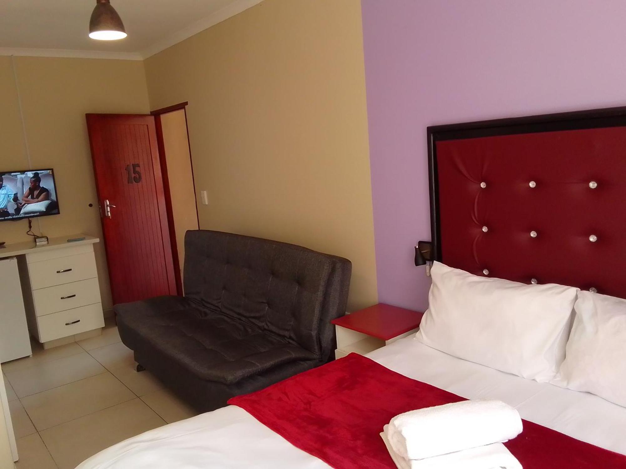 Emampingeni Lodge Bizana ภายนอก รูปภาพ